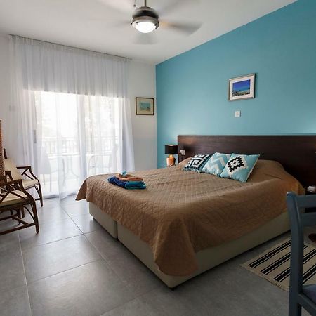 Coral Bay Sea Breeze Apartments - 3 Bedroom Apartment Peyia Bagian luar foto