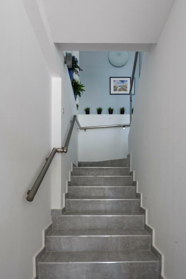 Coral Bay Sea Breeze Apartments - 3 Bedroom Apartment Peyia Bagian luar foto