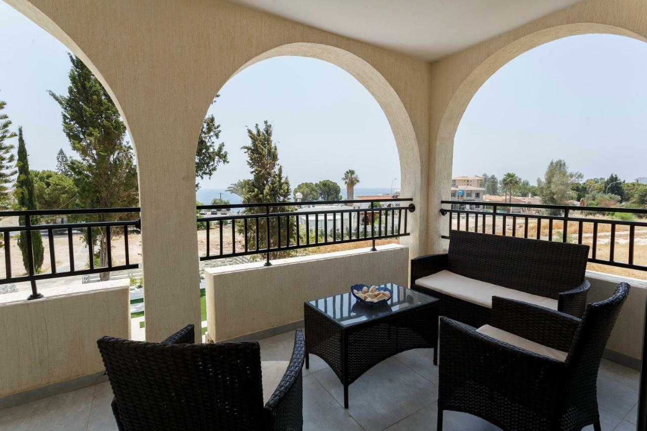 Coral Bay Sea Breeze Apartments - 3 Bedroom Apartment Peyia Bagian luar foto