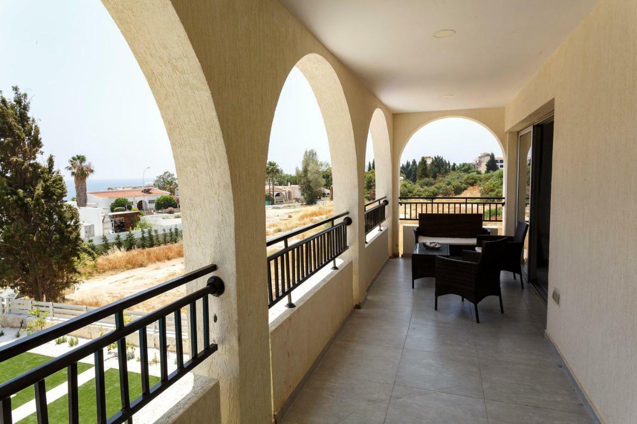 Coral Bay Sea Breeze Apartments - 3 Bedroom Apartment Peyia Bagian luar foto